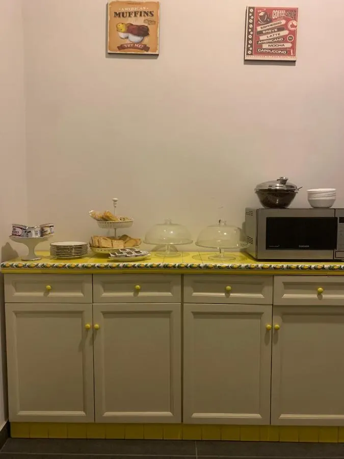 Alessandro Poerio Hotel Napoli Italia