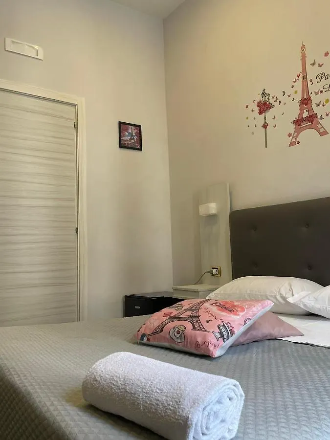 ***  Alessandro Poerio Hotel Naples Italy
